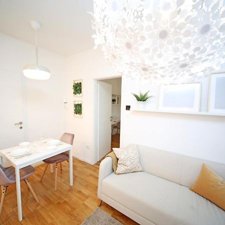 Apartment Fala - Self Check-In 0-24, Fast Wi Fi, City Center Zagreb Exteriör bild